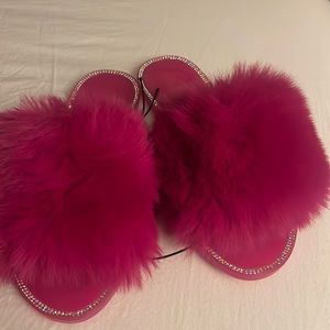 Super cute fury slippers for Valentine’s Day